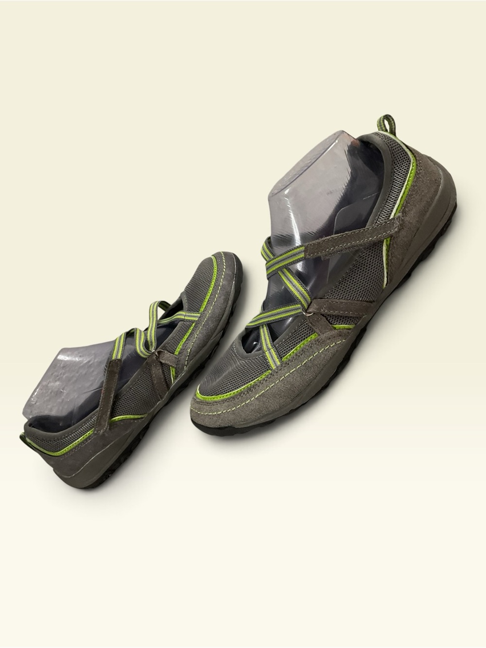 Women's Croft & Barrow Casual Gray Suede Mesh Comfort Shoes w/Lime Trim Size 10M